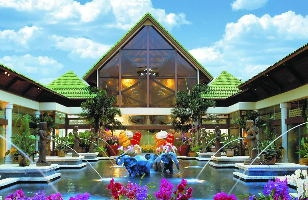 Universal'S Loews Royal Pacific Resort-1